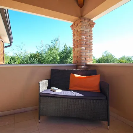 House Brigita 1762 Holiday home