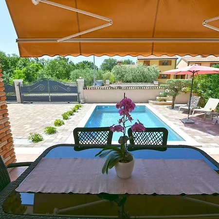 House Brigita 1762 Holiday home Porec