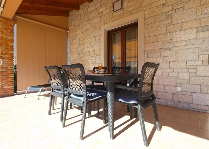 House Brigita 1762 Hébergement de vacances *