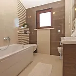 House Brigita 1762 * Πόρετς